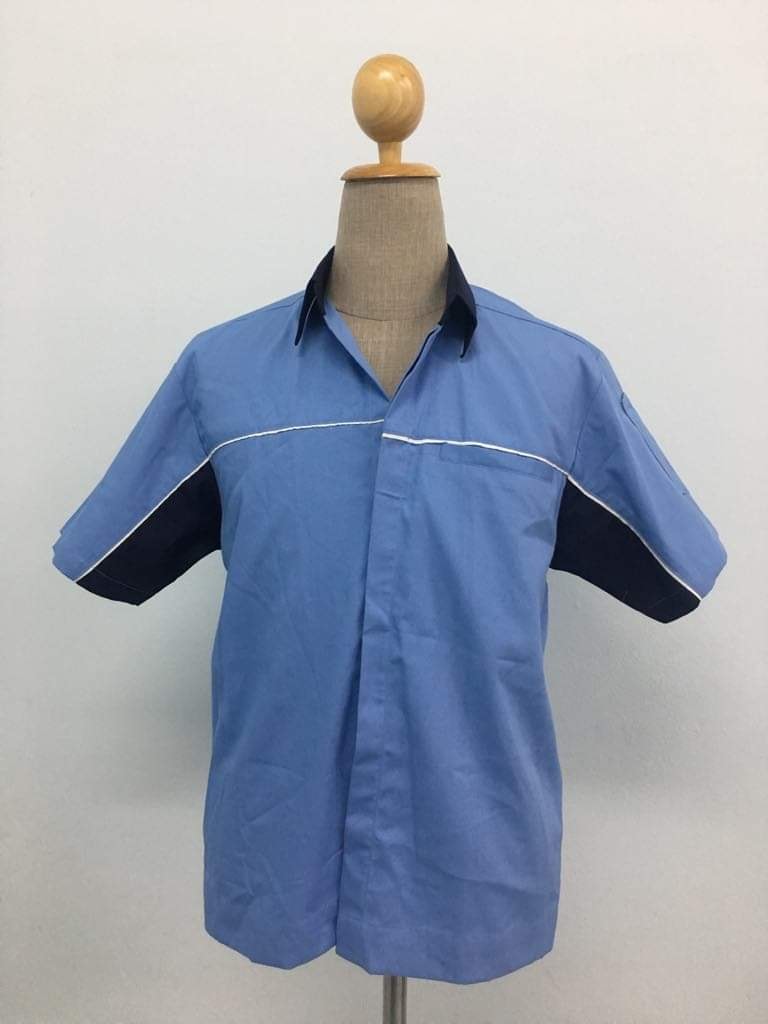 เสื้อช๊อปและยูนิฟอร์ม