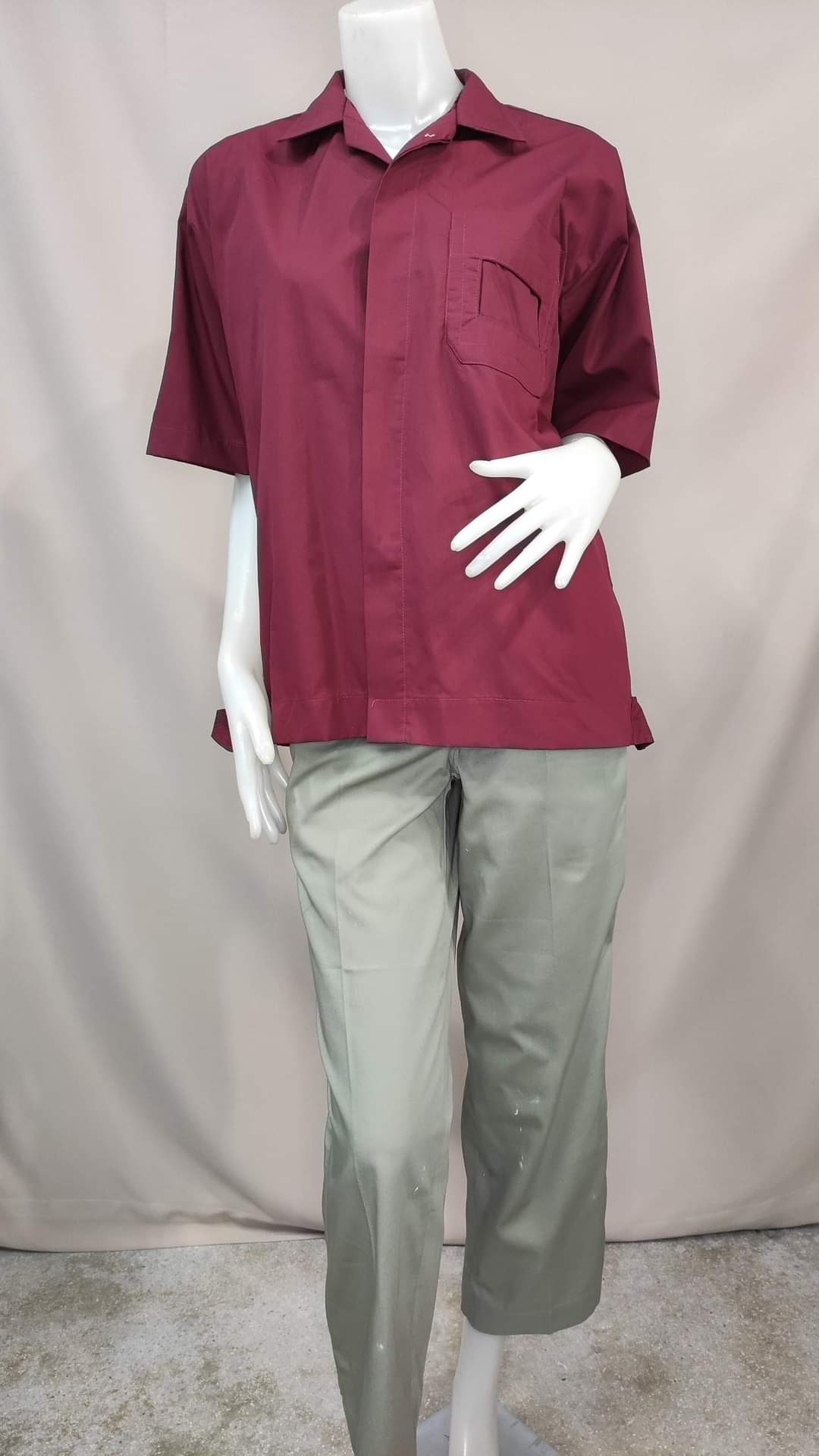 เสื้อช๊อปและยูนิฟอร์ม