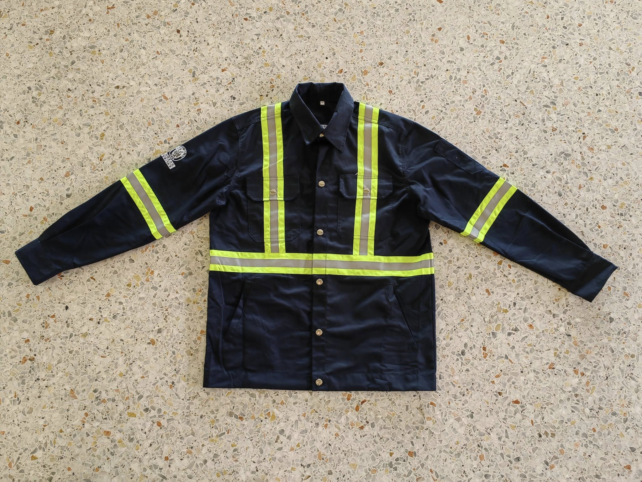 เสื้อช๊อปแขนยาว